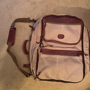 EUC Territory Ahead Convertible travel shoulder bag/backpack-many compartments!